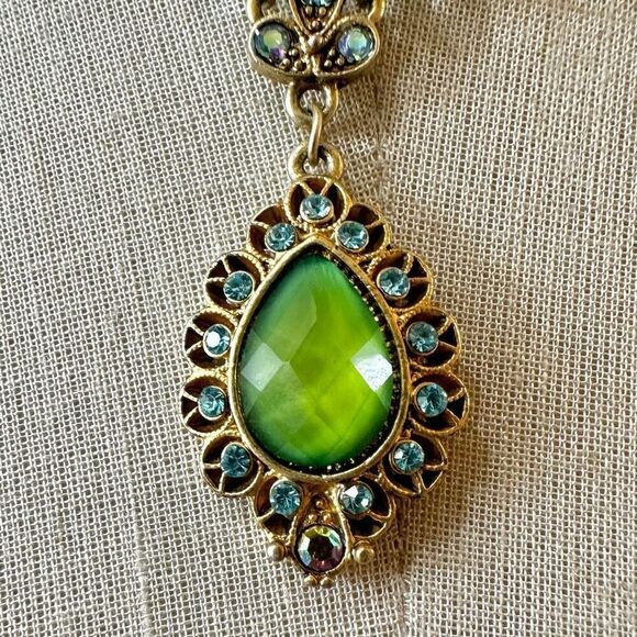 Vintage 1928 green teardrop pendant beaded Necklace - Picture 2 of 11